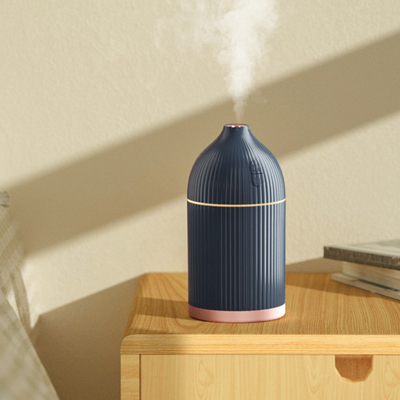 デスクトップの香りの空気霧の加湿器300mlの携帯用芳香は超音波を錠剤にする